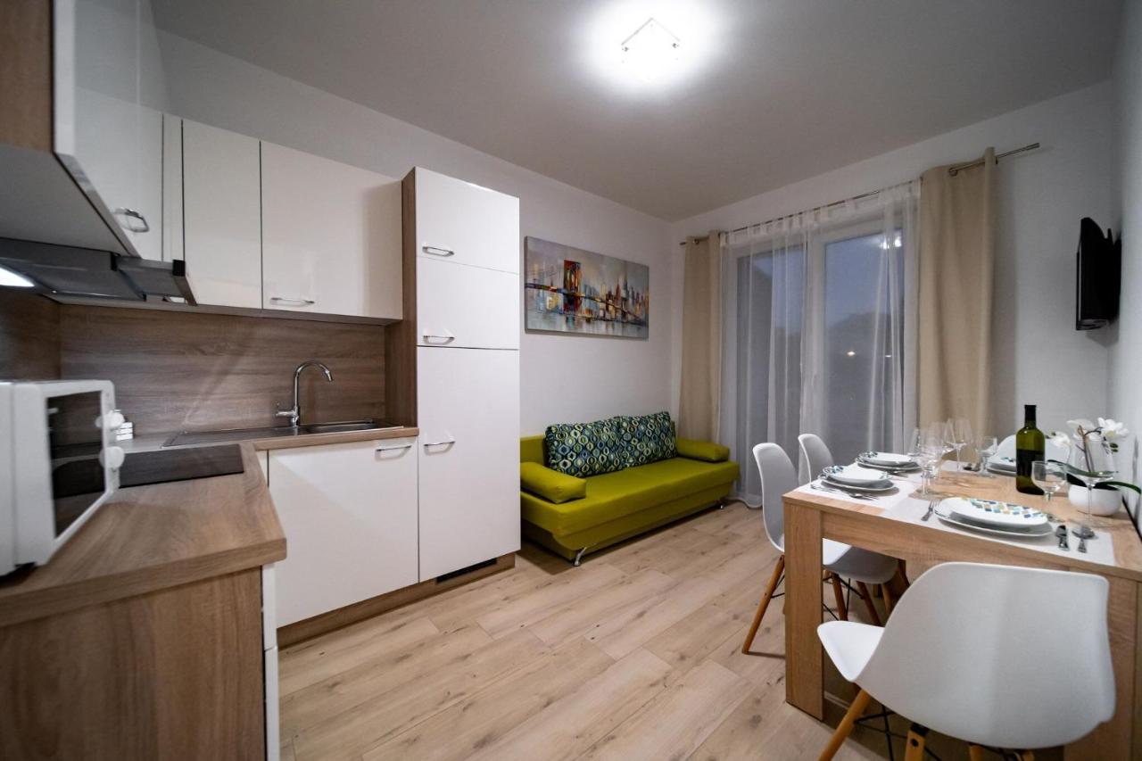 Apartments Arbis โลปาร์ ภายนอก รูปภาพ